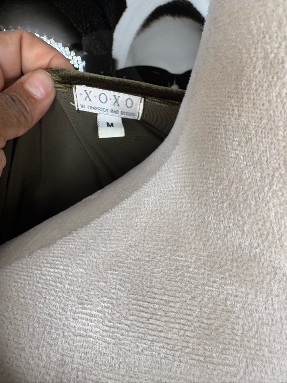 XOXO Olive Green Velvet Ruched V-Neck Top - Picture 2 of 3